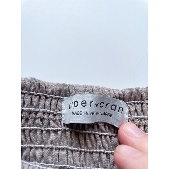 Women's Paper Crane Taupe Smocked Long Sleeve Top Size Large - Picture 2 of 6